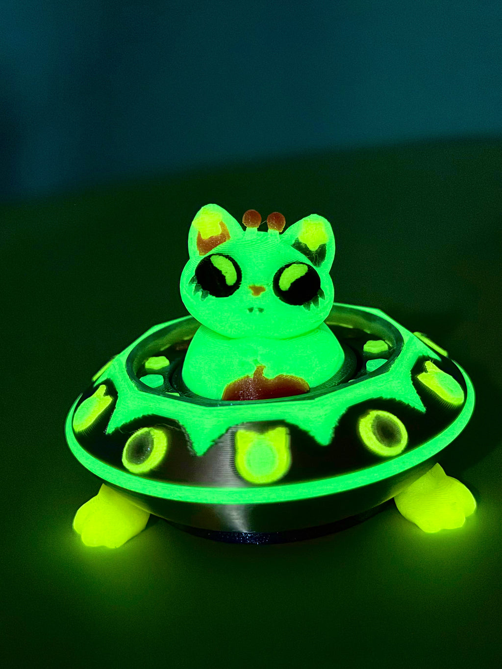 Nova Bean - ✨Glow✨ Clicky Alien Kitty